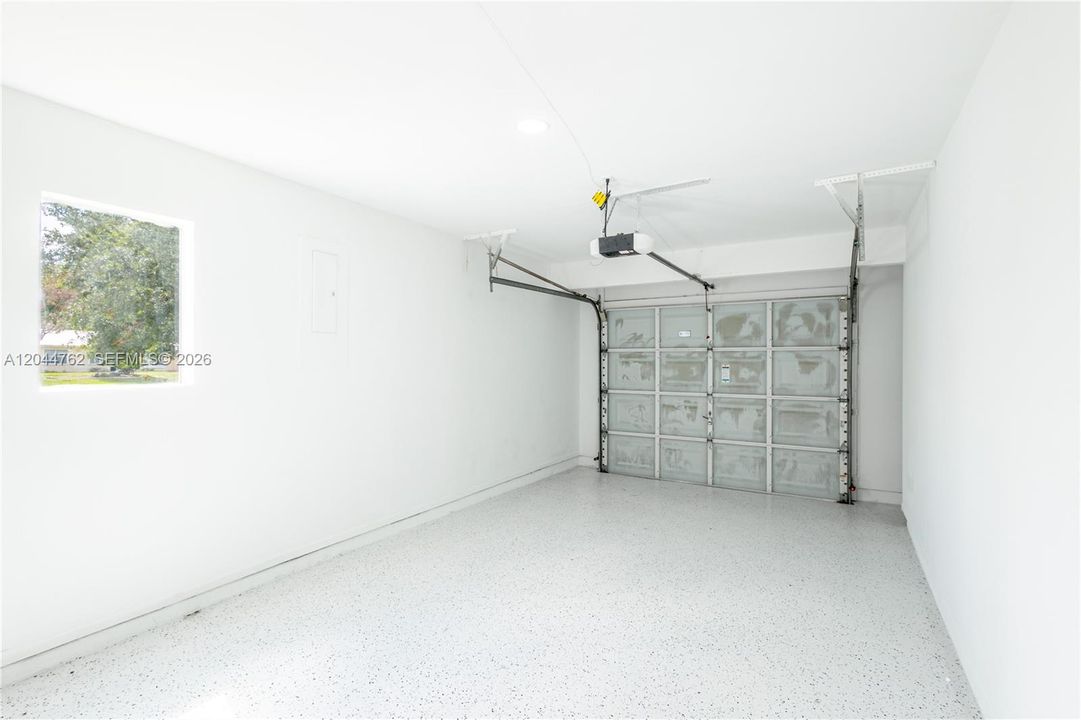 En Venta: $378,900 (3 camas, 2 baños, 1176 Pies cuadrados)