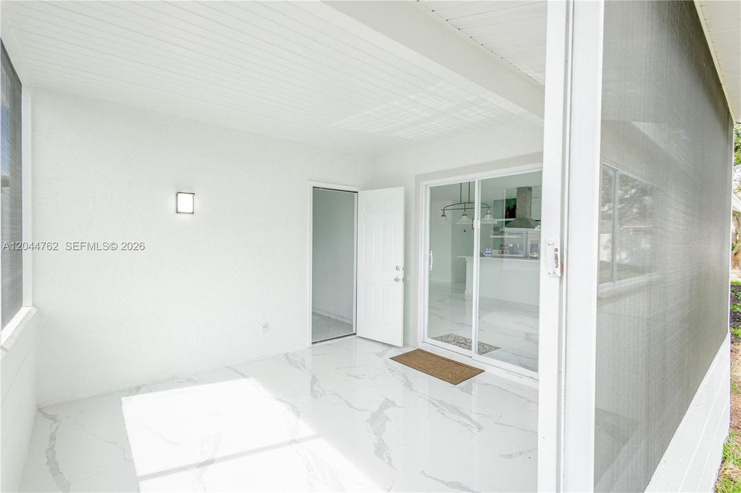 En Venta: $378,900 (3 camas, 2 baños, 1176 Pies cuadrados)