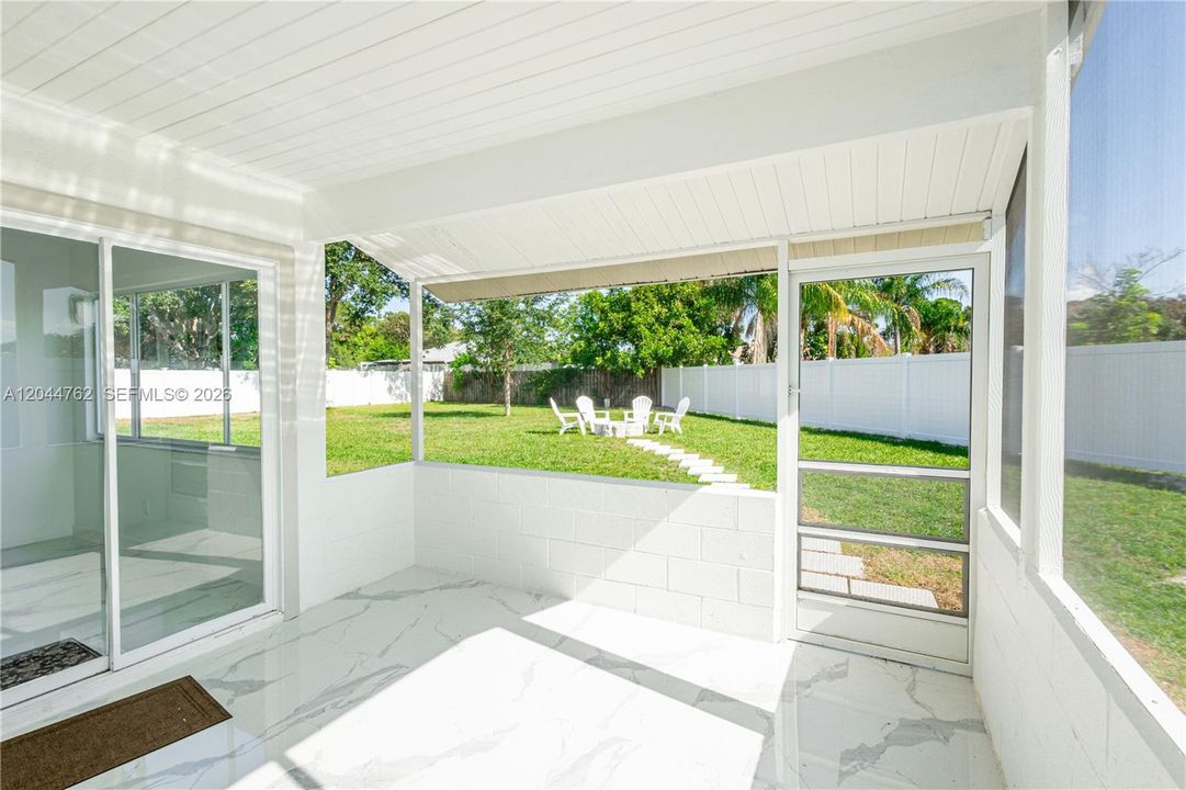 En Venta: $378,900 (3 camas, 2 baños, 1176 Pies cuadrados)