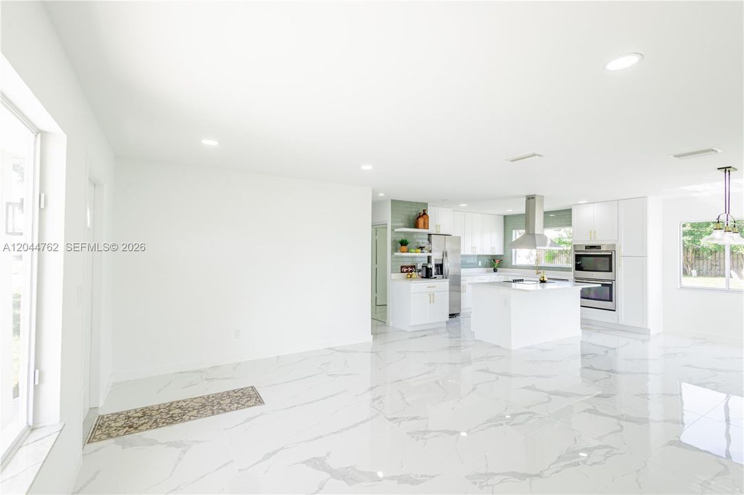 En Venta: $378,900 (3 camas, 2 baños, 1176 Pies cuadrados)