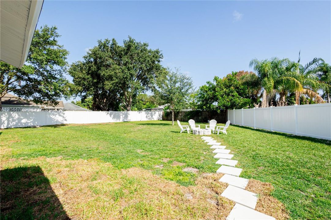 En Venta: $378,900 (3 camas, 2 baños, 1176 Pies cuadrados)