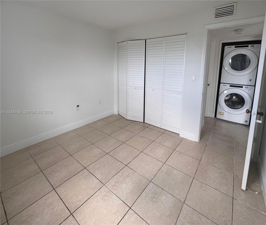 В аренду: $2,300 (2 спален, 2 ванн, 796 Квадратных фут)