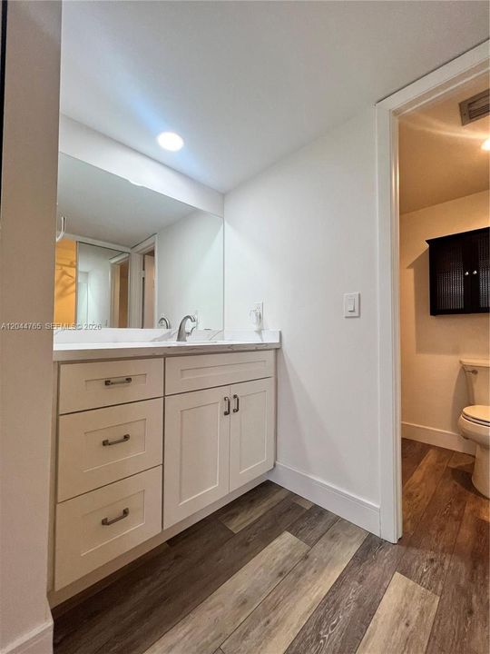 В аренду: $2,750 (2 спален, 2 ванн, 1385 Квадратных фут)