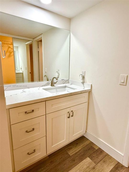 В аренду: $2,750 (2 спален, 2 ванн, 1385 Квадратных фут)