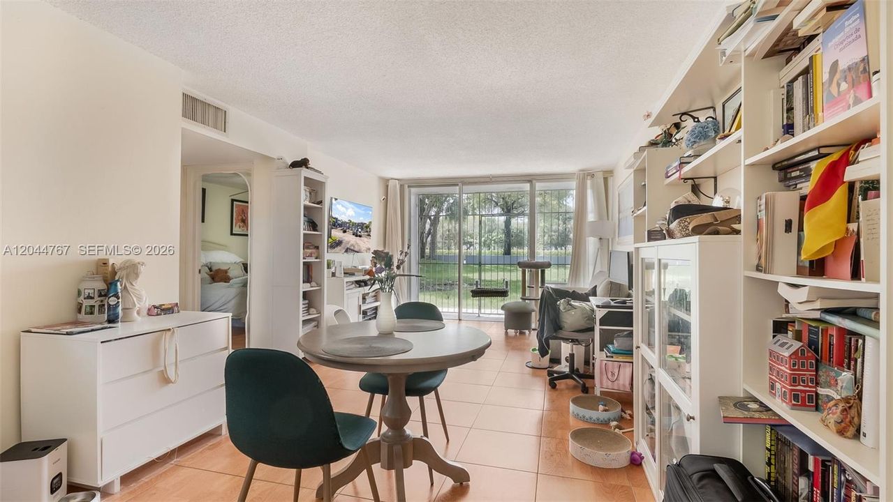 En Venta: $239,999 (1 camas, 1 baños, 612 Pies cuadrados)