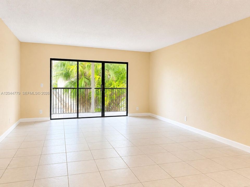 For Rent: $2,350 (2 beds, 2 baths, 1231 Square Feet)