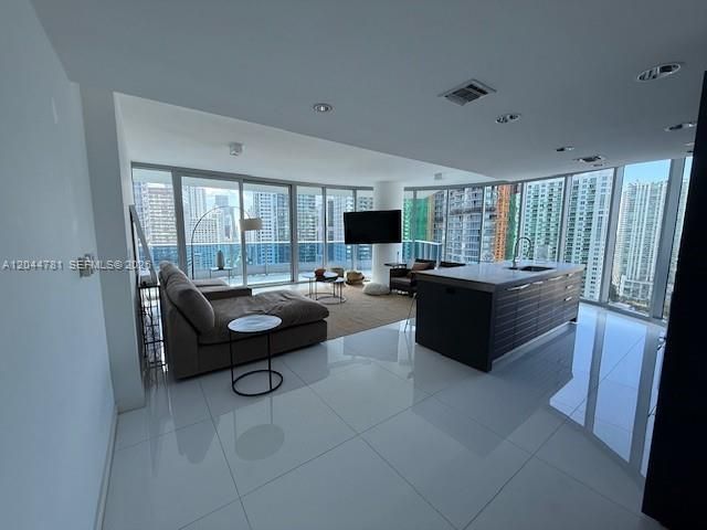 For Rent: $8,000 (2 beds, 2 baths, 1539 Square Feet)