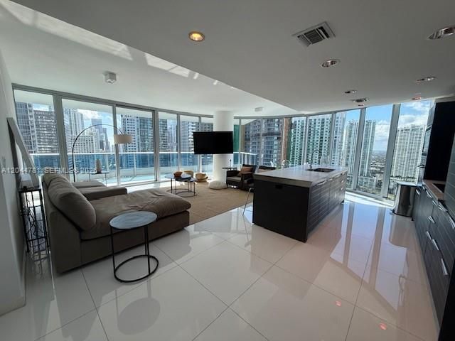 For Rent: $8,000 (2 beds, 2 baths, 1539 Square Feet)