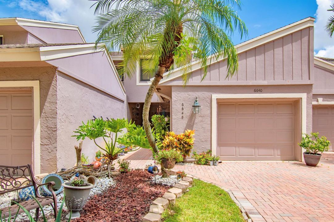 6640 Thornhill Court