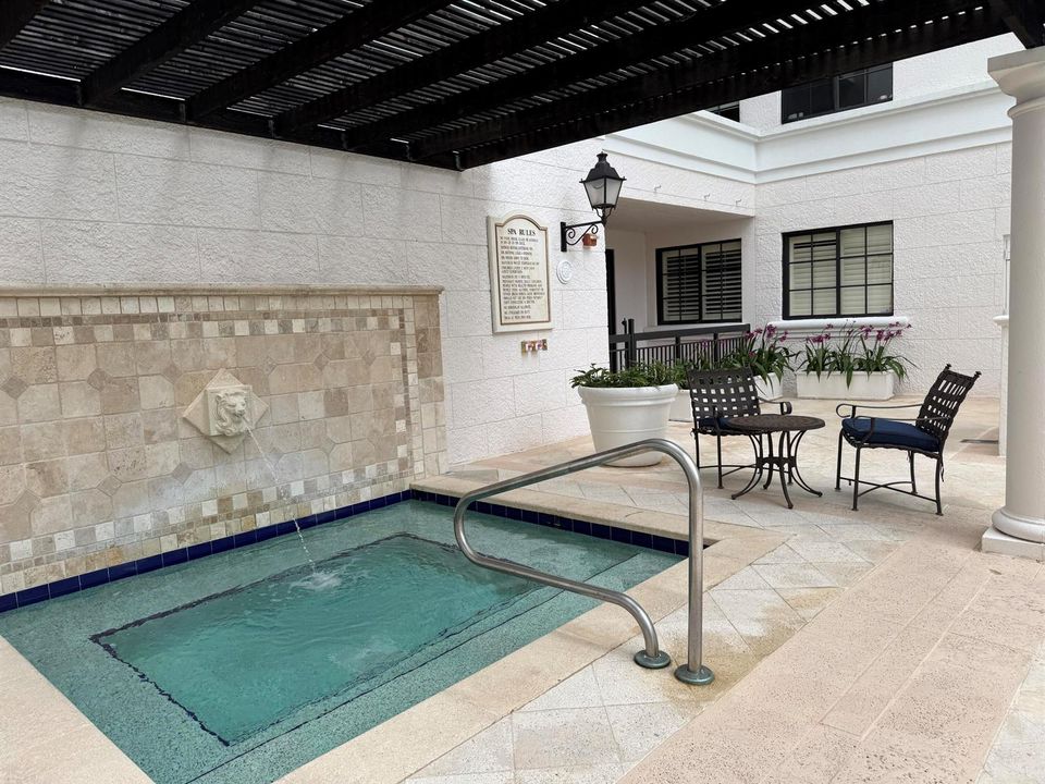 Boca Grand pool area jacuzzi picture2
