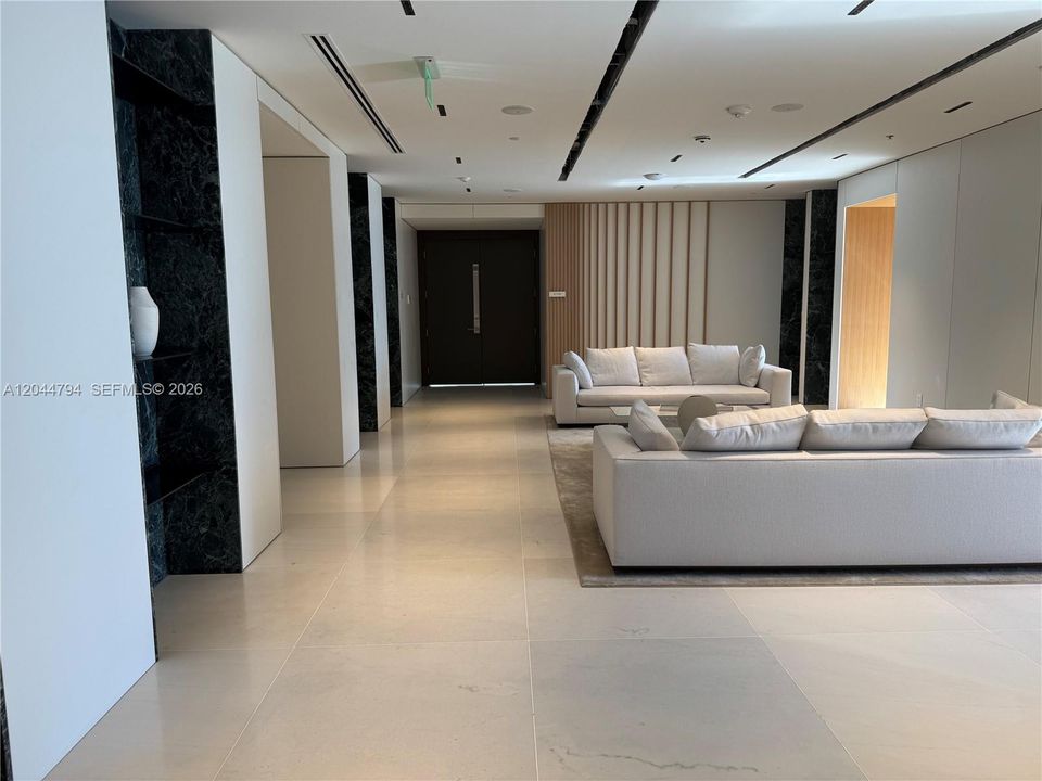 В аренду: $13,950 (2 спален, 3 ванн, 1819 Квадратных фут)