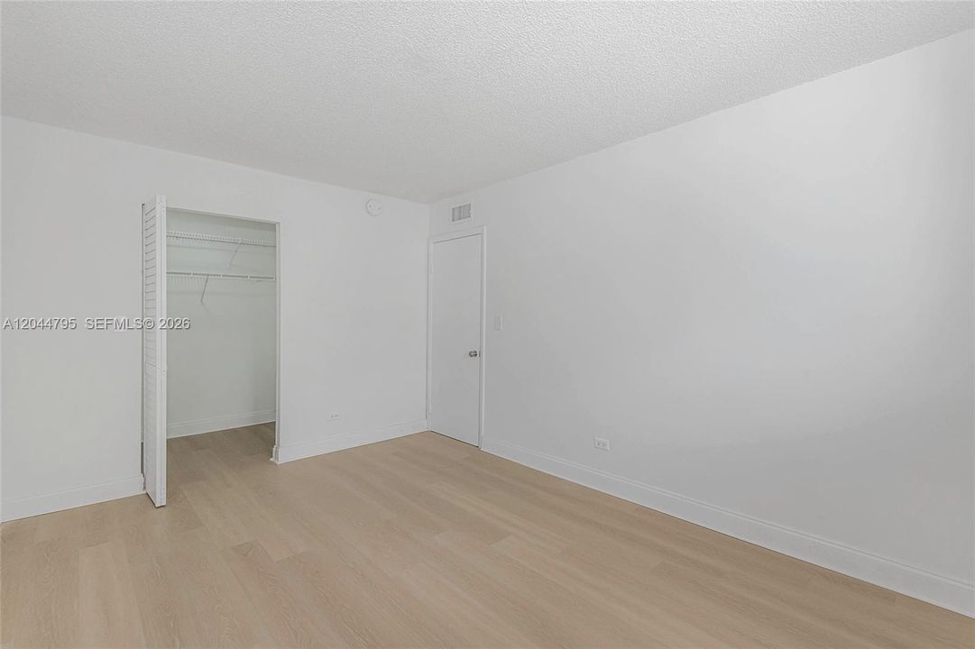 For Rent: $2,500 (2 beds, 2 baths, 1376 Square Feet)