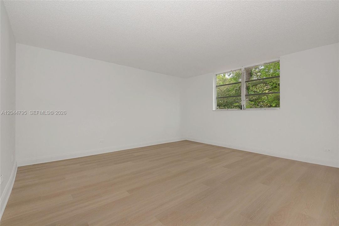 For Rent: $2,500 (2 beds, 2 baths, 1376 Square Feet)