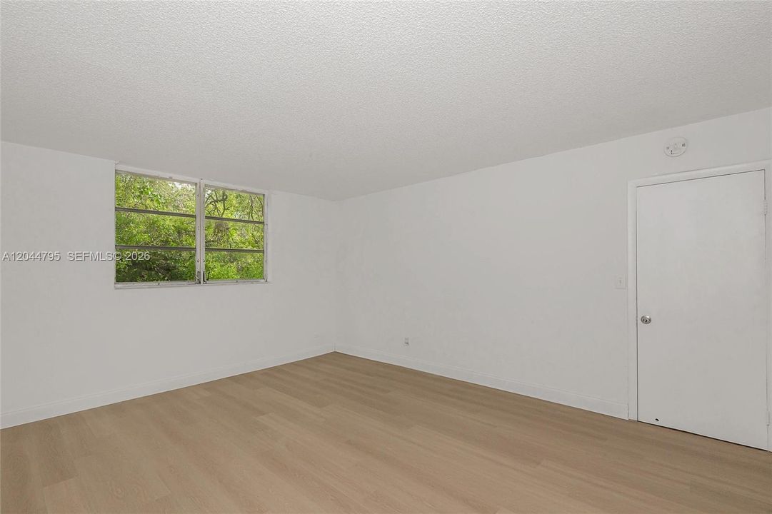 For Rent: $2,500 (2 beds, 2 baths, 1376 Square Feet)