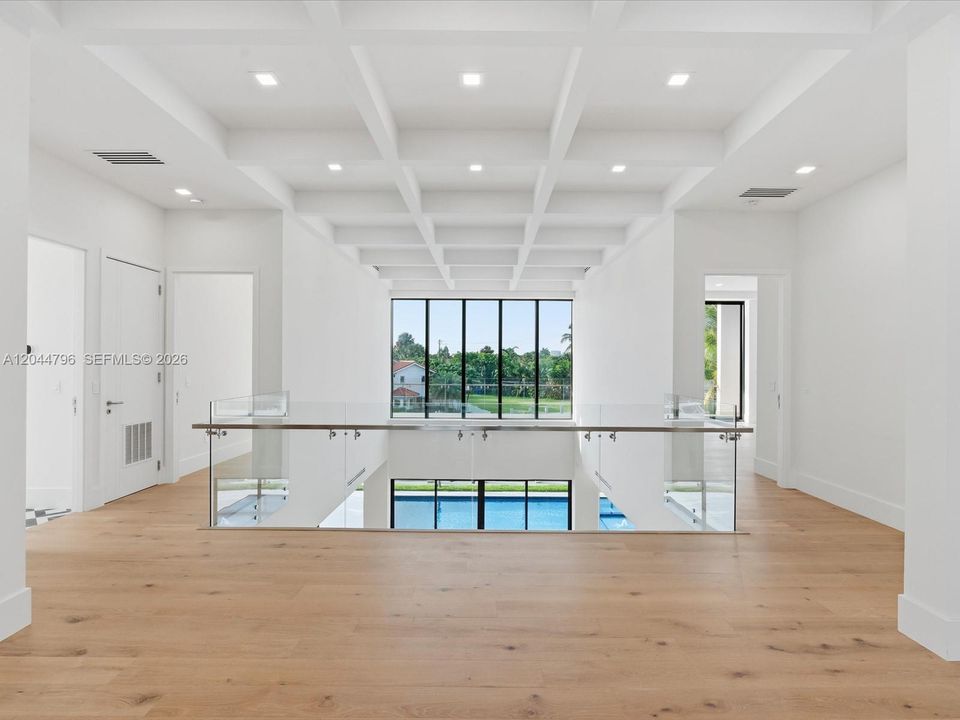 For Sale: $5,995,000 (7 beds, 7 baths, 5975 Square Feet)