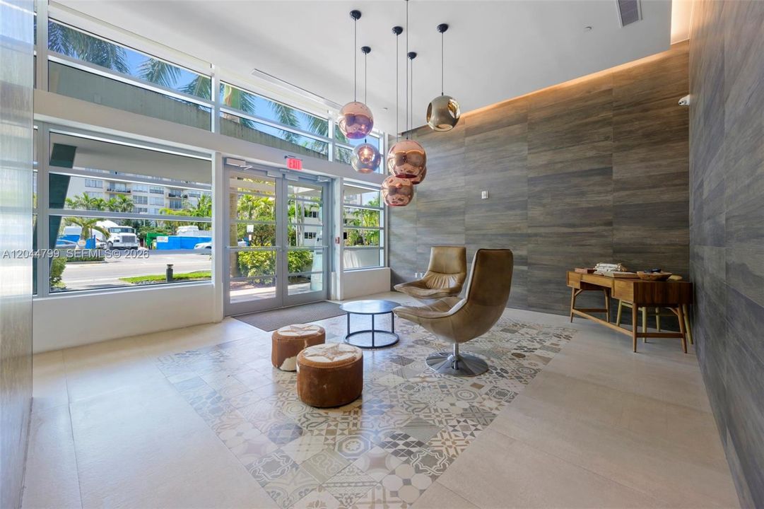 For Rent: $6,500 (2 beds, 2 baths, 1150 Square Feet)