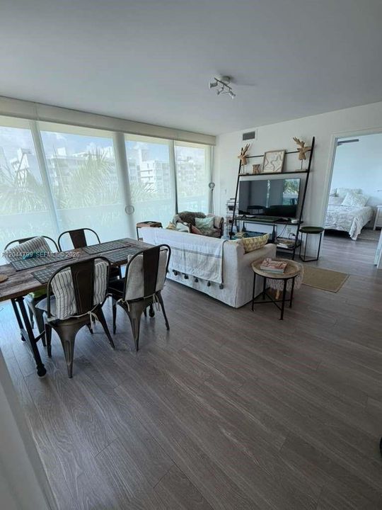 For Rent: $6,500 (2 beds, 2 baths, 1150 Square Feet)