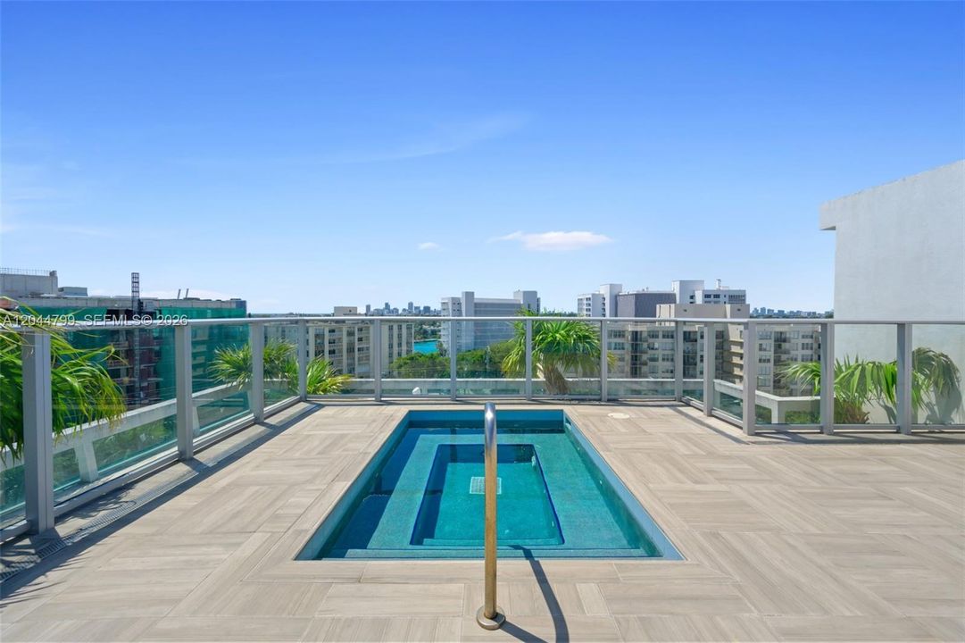 For Rent: $6,500 (2 beds, 2 baths, 1150 Square Feet)