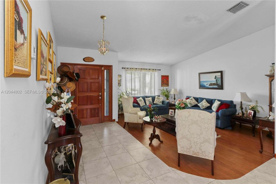 На продажу: $820,000 (3 спален, 2 ванн, 1770 Квадратных фут)