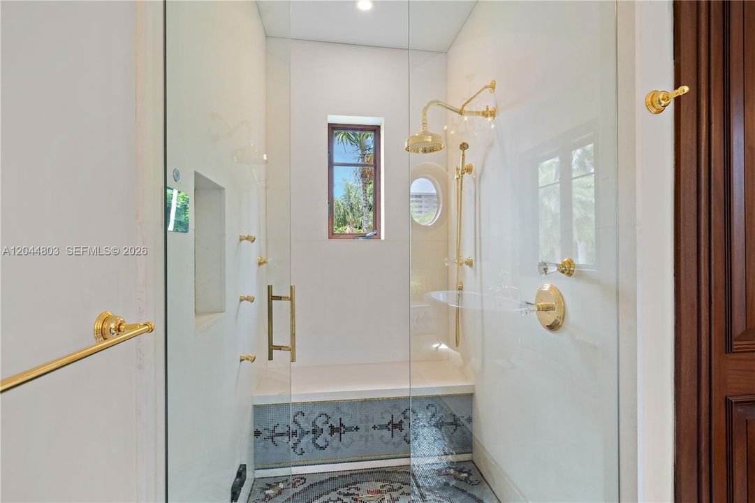 For Rent: $75,000 (10 beds, 11 baths, 11833 Square Feet)