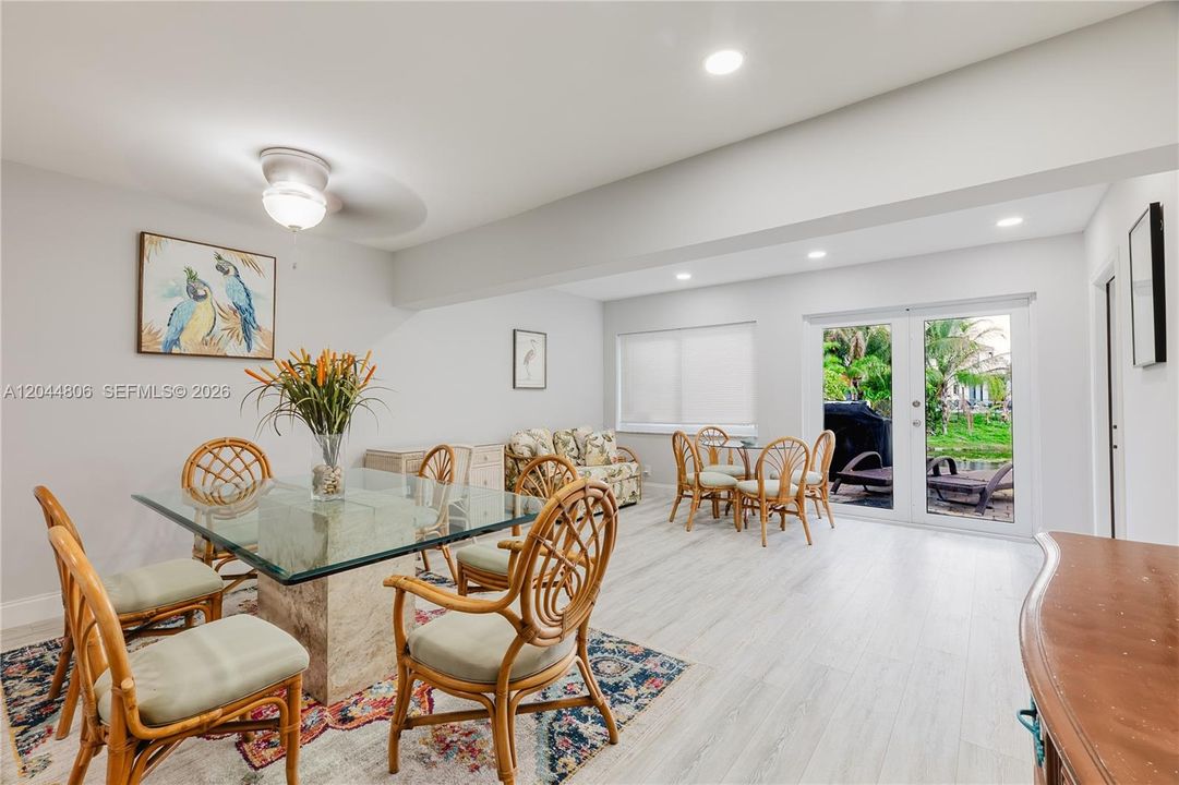В аренду: $2,900 (2 спален, 2 ванн, 3325 Квадратных фут)