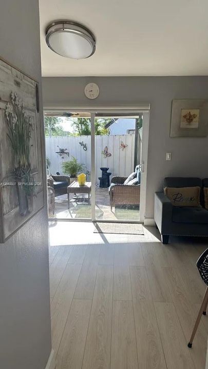 For Rent: $3,300 (3 beds, 2 baths, 1472 Square Feet)