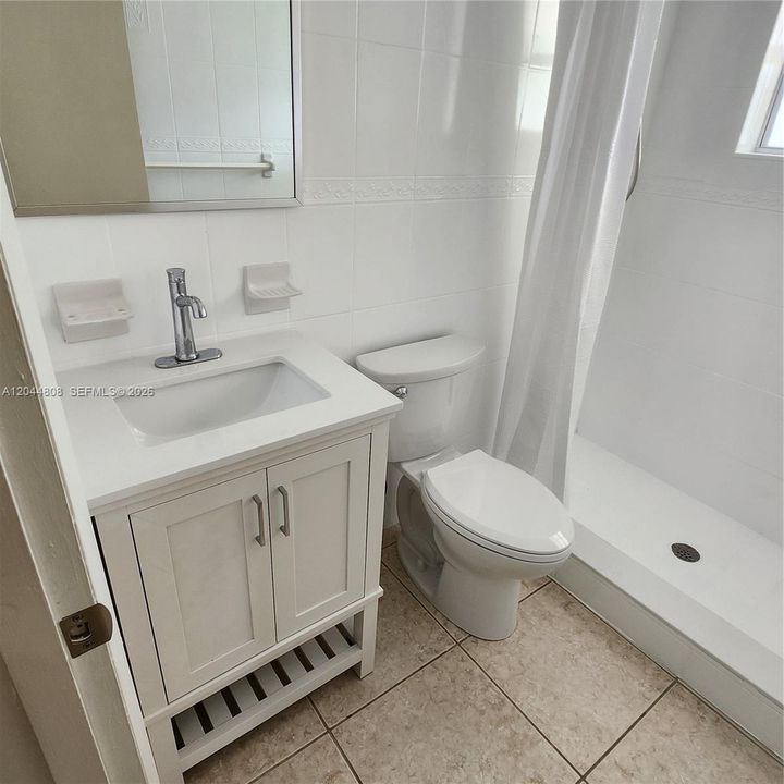 En Venta: $268,500 (2 camas, 2 baños, 1240 Pies cuadrados)