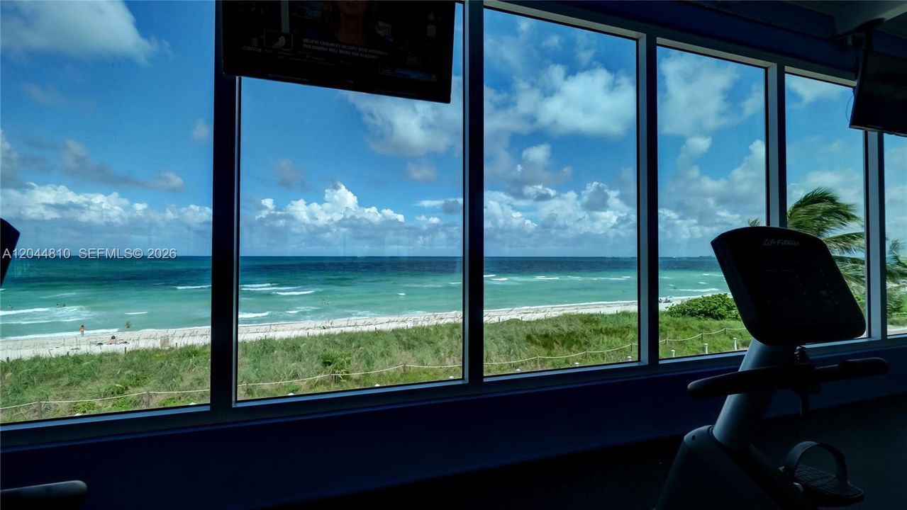 For Rent: $3,150 (1 beds, 1 baths, 980 Square Feet)