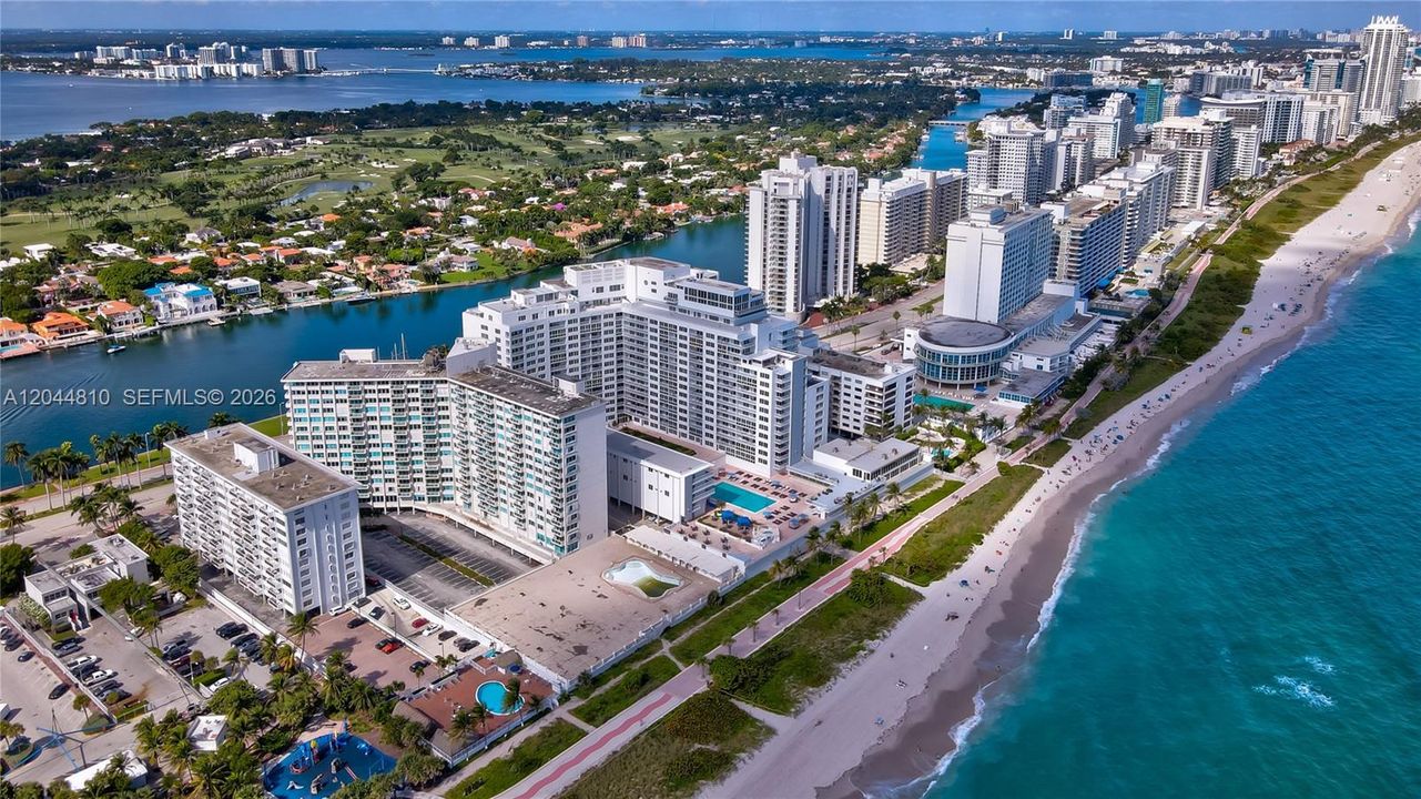 For Rent: $3,150 (1 beds, 1 baths, 980 Square Feet)