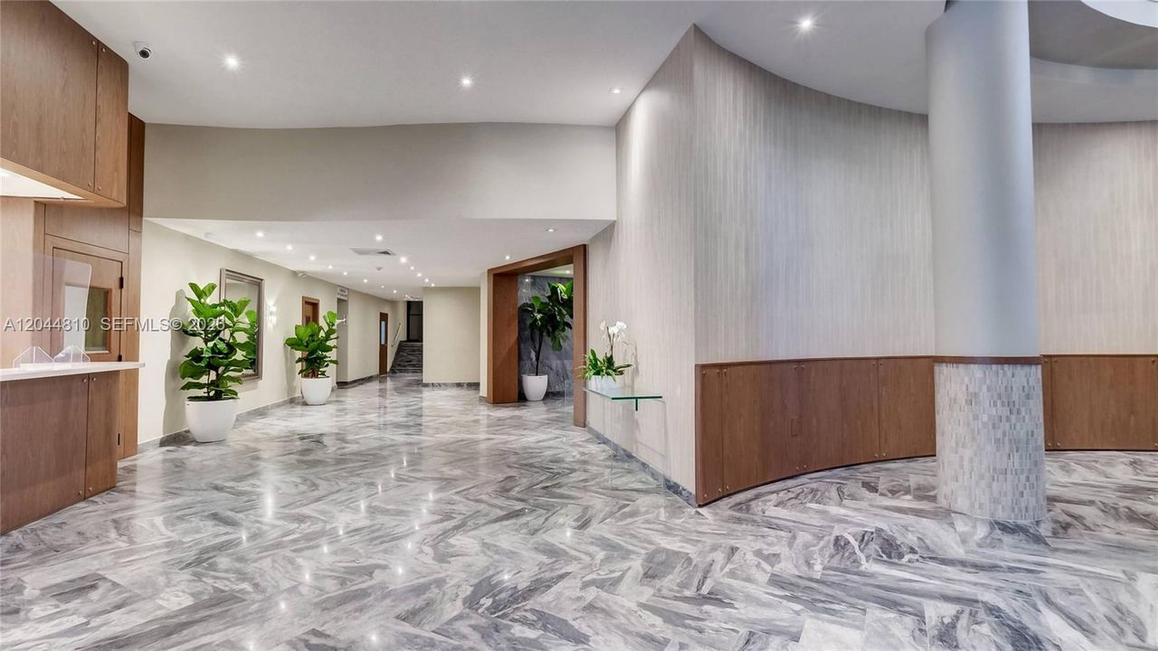 For Rent: $3,150 (1 beds, 1 baths, 980 Square Feet)