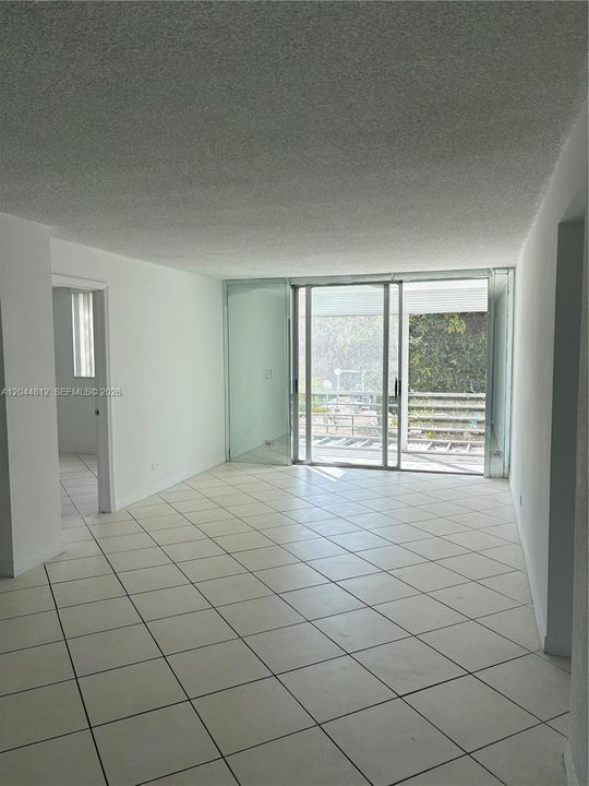 For Rent: $2,200 (2 beds, 2 baths, 952 Square Feet)