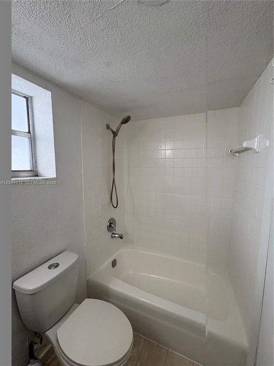 For Rent: $2,200 (2 beds, 2 baths, 952 Square Feet)