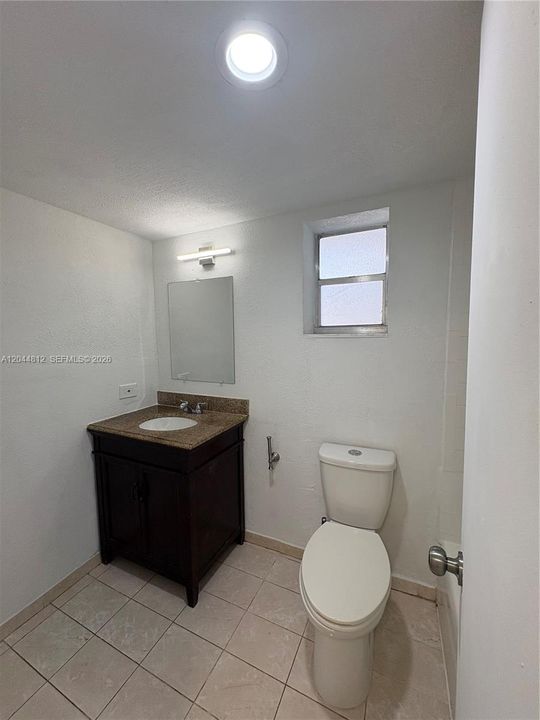 For Rent: $2,200 (2 beds, 2 baths, 952 Square Feet)