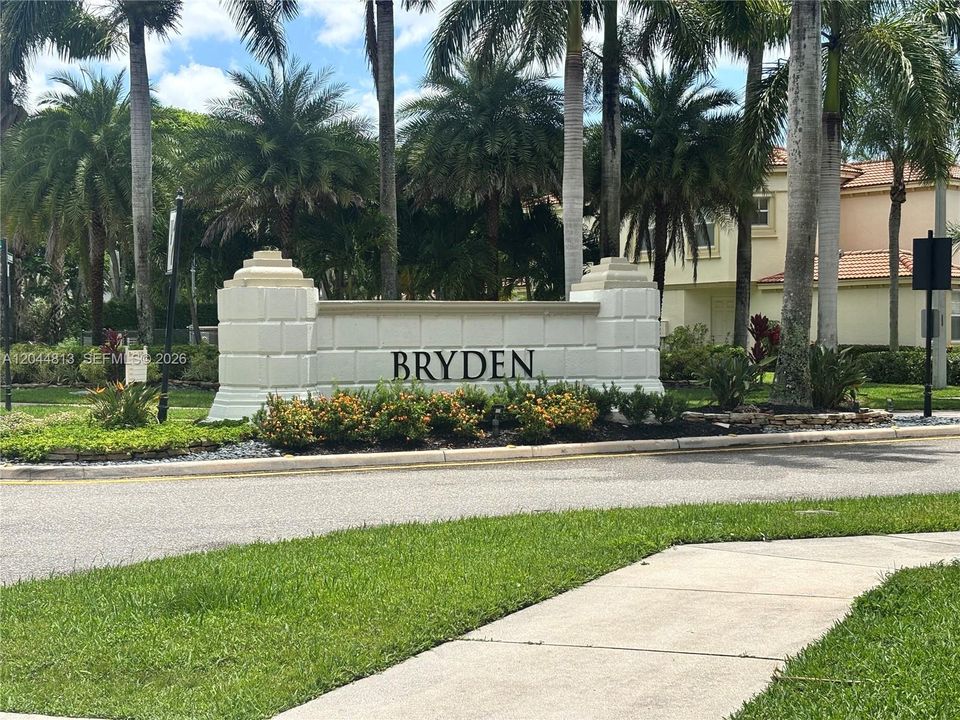В аренду: $4,200 (4 спален, 2 ванн, 2525 Квадратных фут)