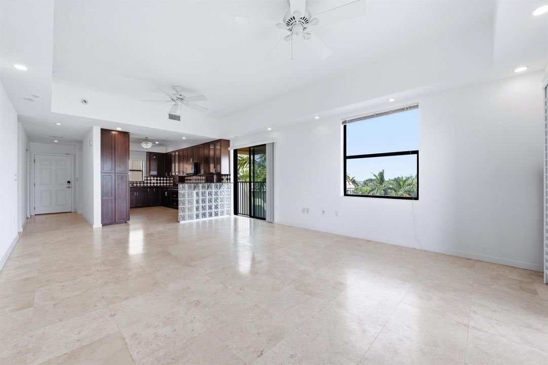 Living room & kitchen unfurnished