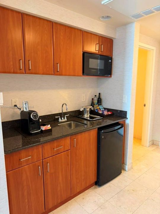 En Venta: $254,000 (0 camas, 1 baños, 551 Pies cuadrados)