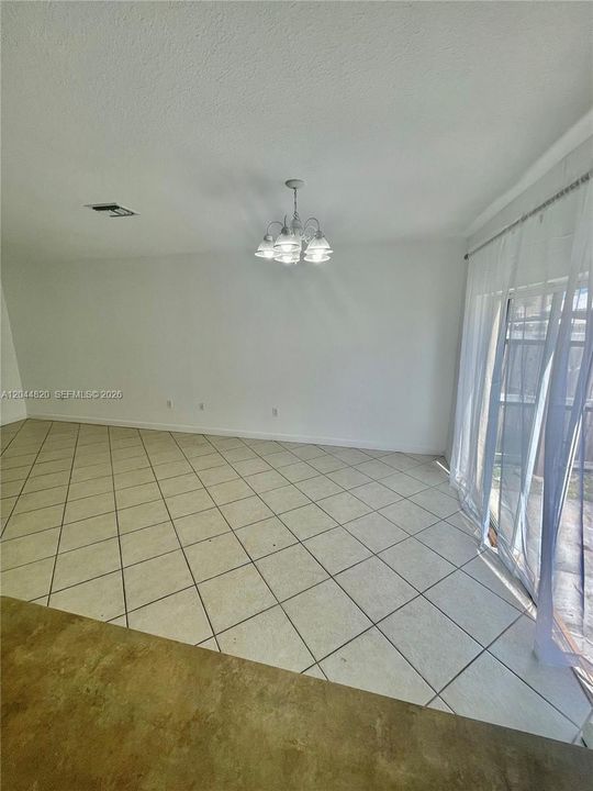 В аренду: $2,800 (3 спален, 2 ванн, 1295 Квадратных фут)