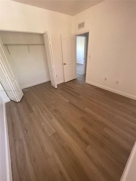 В аренду: $2,800 (3 спален, 2 ванн, 1295 Квадратных фут)