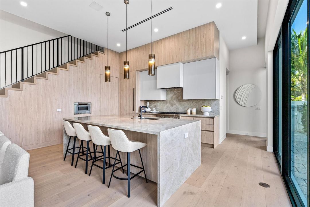 KITCHEN_ANGLE_LEFT