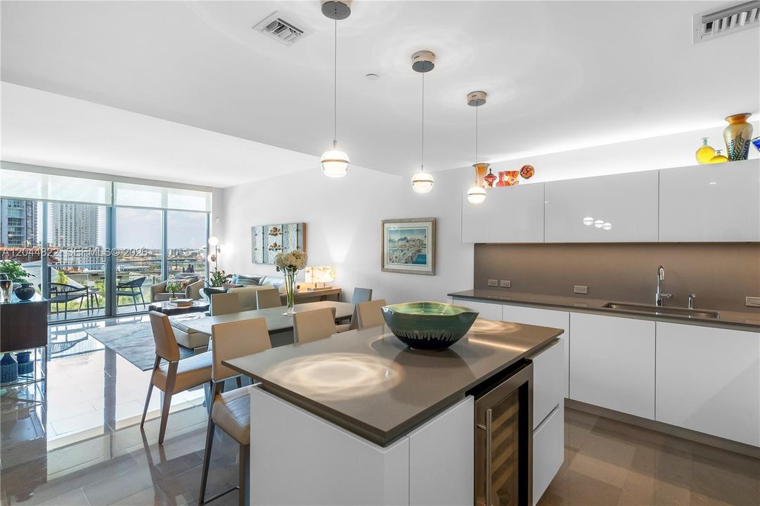 For Rent: $6,300 (2 beds, 2 baths, 1193 Square Feet)