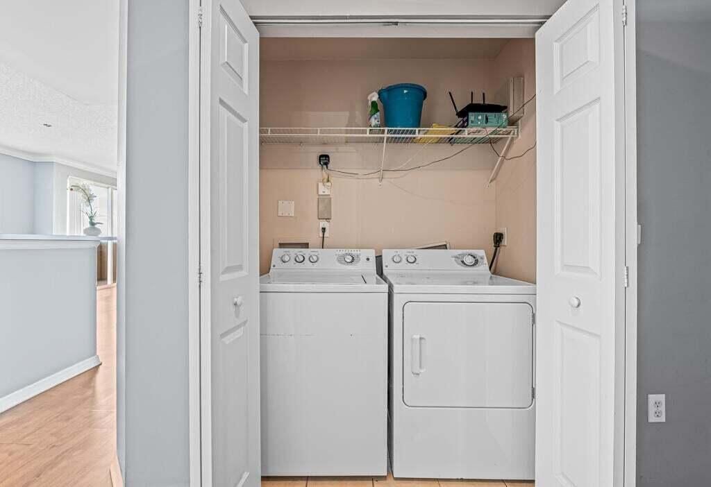 1112 W-D in hallway closet
