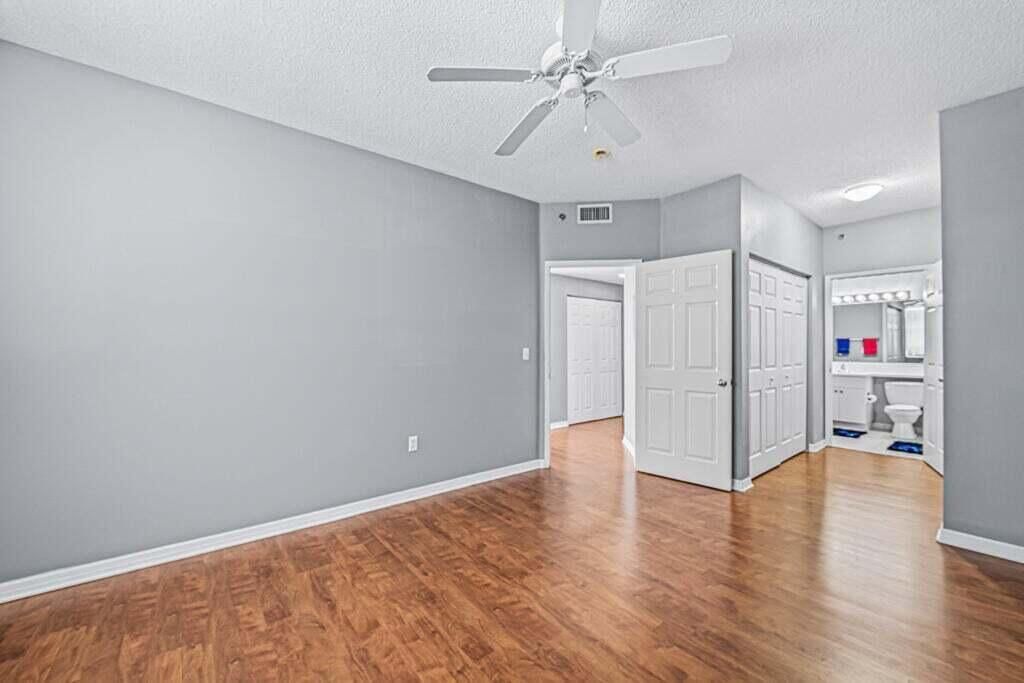 1112 Master Suite #2 Empty 2