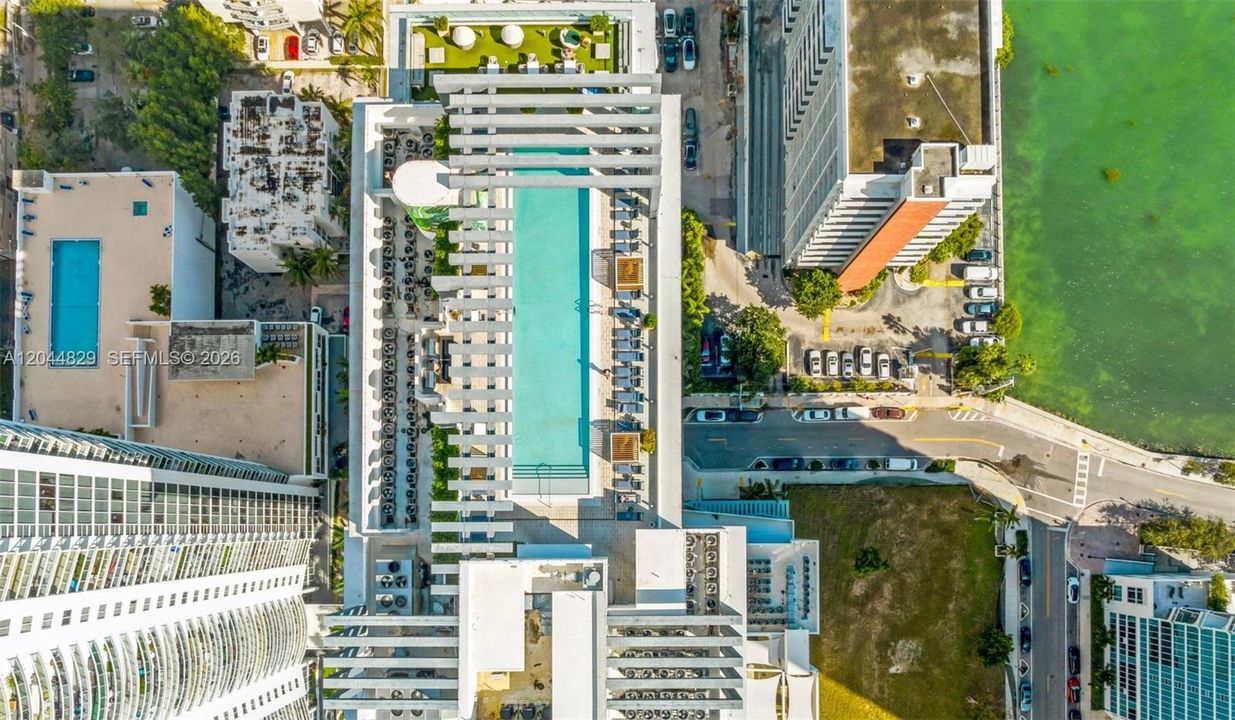 В аренду: $4,690 (2 спален, 2 ванн, 1078 Квадратных фут)