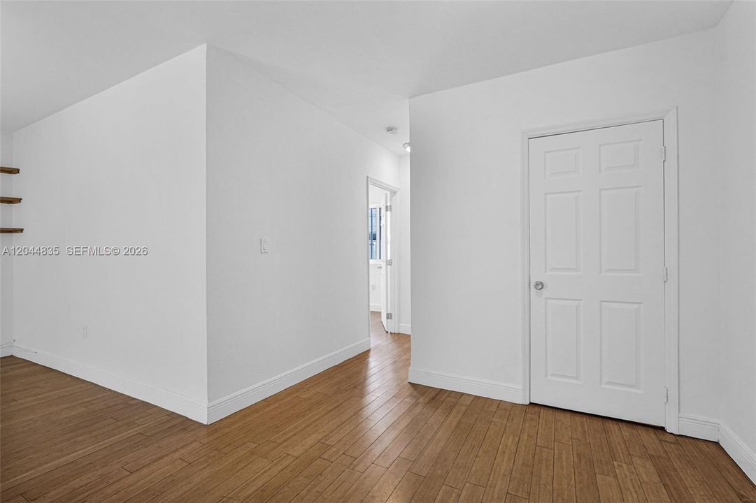 For Rent: $1,875 (1 beds, 1 baths, 632 Square Feet)