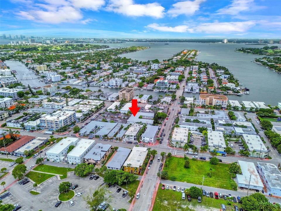 For Rent: $1,875 (1 beds, 1 baths, 632 Square Feet)