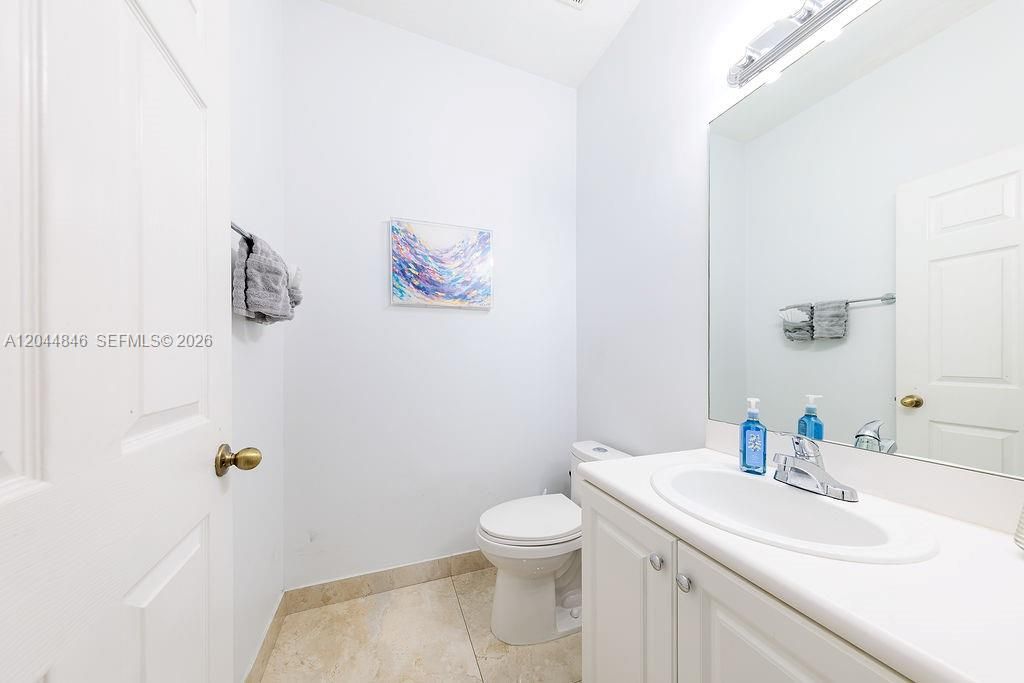 For Sale: $541,900 (3 beds, 2 baths, 1733 Square Feet)