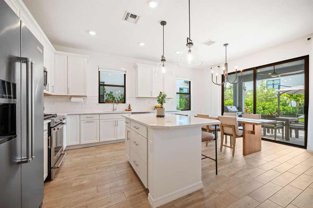 9-web-or-mls-2387-rollingwood-ct