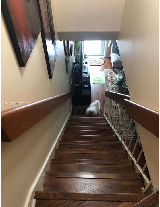 For Rent: $3,400 (2 beds, 2 baths, 966 Square Feet)