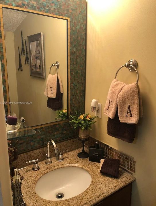 For Rent: $3,400 (2 beds, 2 baths, 966 Square Feet)