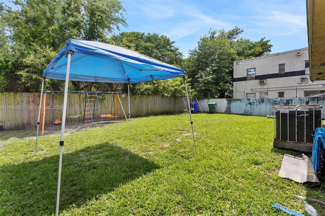 For Sale: $750,000 (0 beds, 0 baths, 2884 Square Feet)